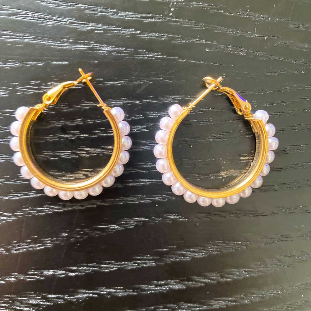 Silver Lined Pearl Hoop Earrings - NWOT
